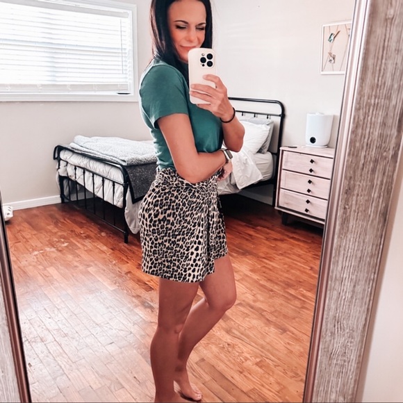 zara paper bag leopard print shorts - Picture 3 of 8